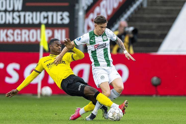 而王菲则专 而王菲则专