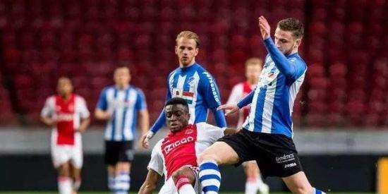 相比之下 相比之下